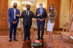 IMG_4685-min (002).jpg